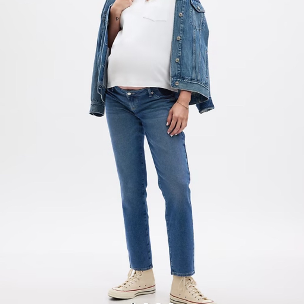 GAP Maternity Girlfriend Jeans